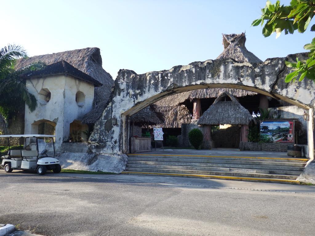 Amatique Bay Hotel Puerto Barrios Exterior foto